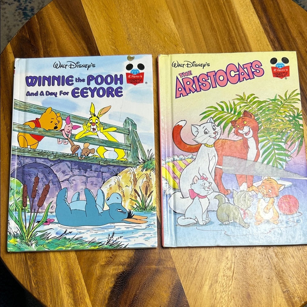 Disney Winnie the Pooh and The‎ Aristocats Storybook Set of 2